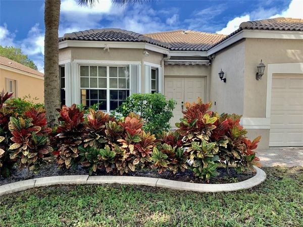 5737 NW 49th Lane, Coconut Creek, FL 33073