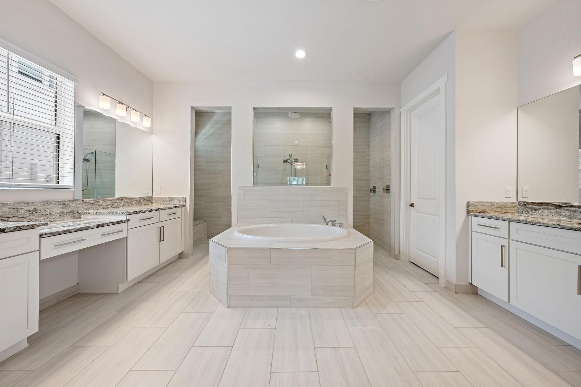 9338 Crestview Circle, Palm Beach Gardens, FL 33412 Photo