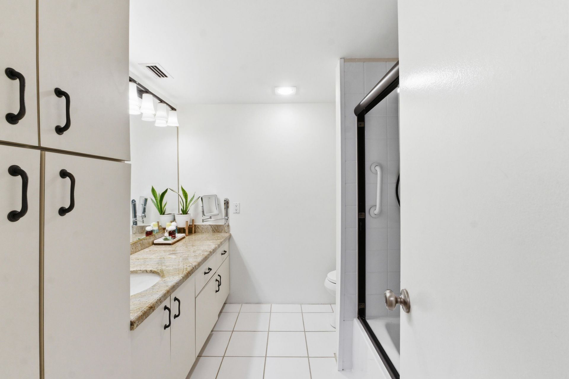 6043 Bayview Drive, Unit 6043, Fort Lauderdale, FL 33308 Photo