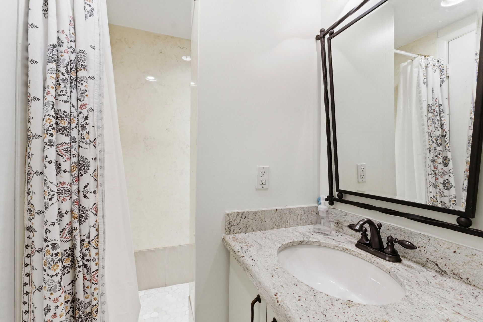 6043 Bayview Drive, Unit 6043, Fort Lauderdale, FL 33308 Photo