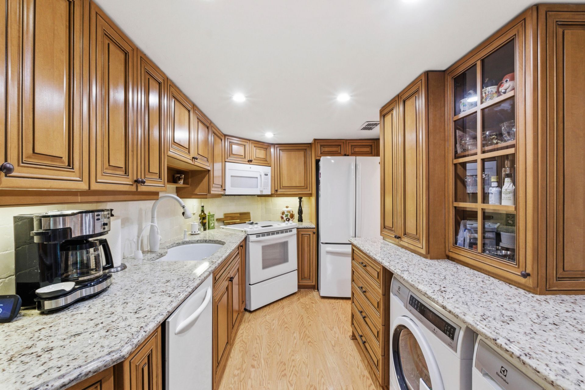 6043 Bayview Drive, Unit 6043, Fort Lauderdale, FL 33308 Photo