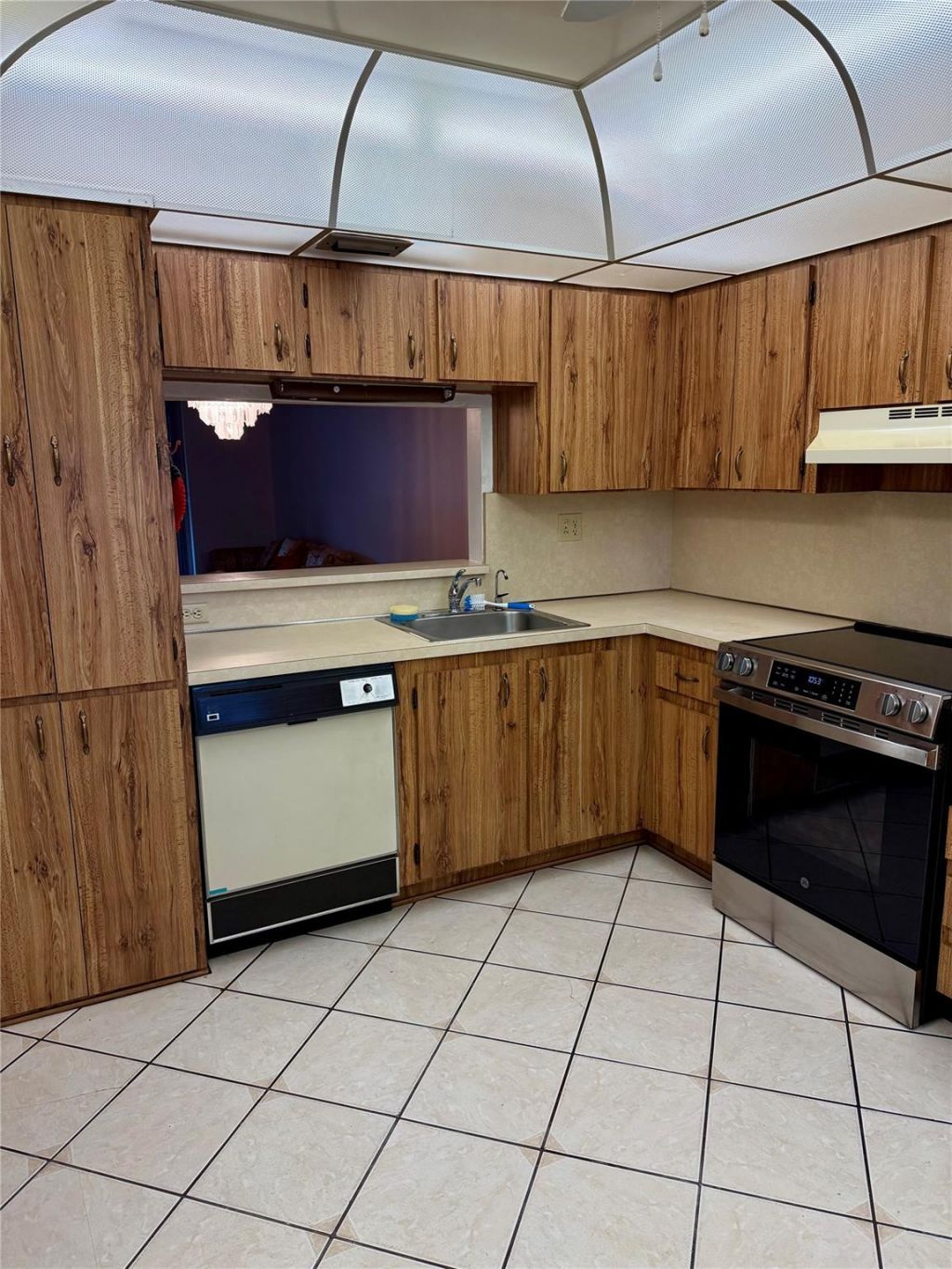 900 Colony Point Circle, Unit 121, Pembroke Pines, FL 33026 Photo