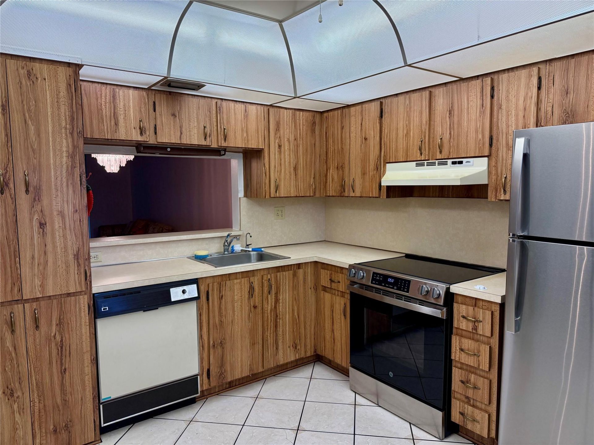 900 Colony Point Circle, Unit 121, Pembroke Pines, FL 33026 Photo