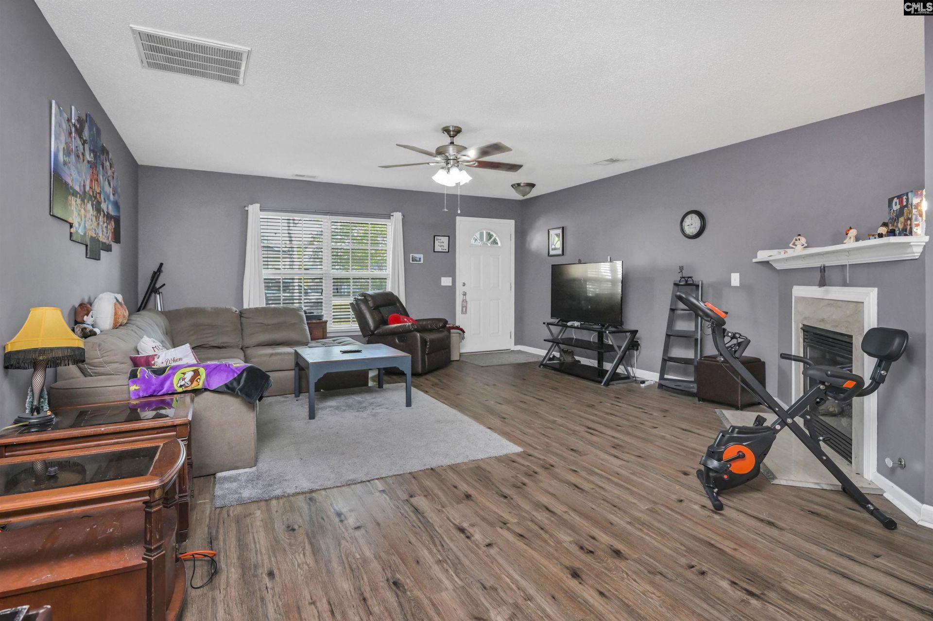 105 White Cedar Court Photo 8