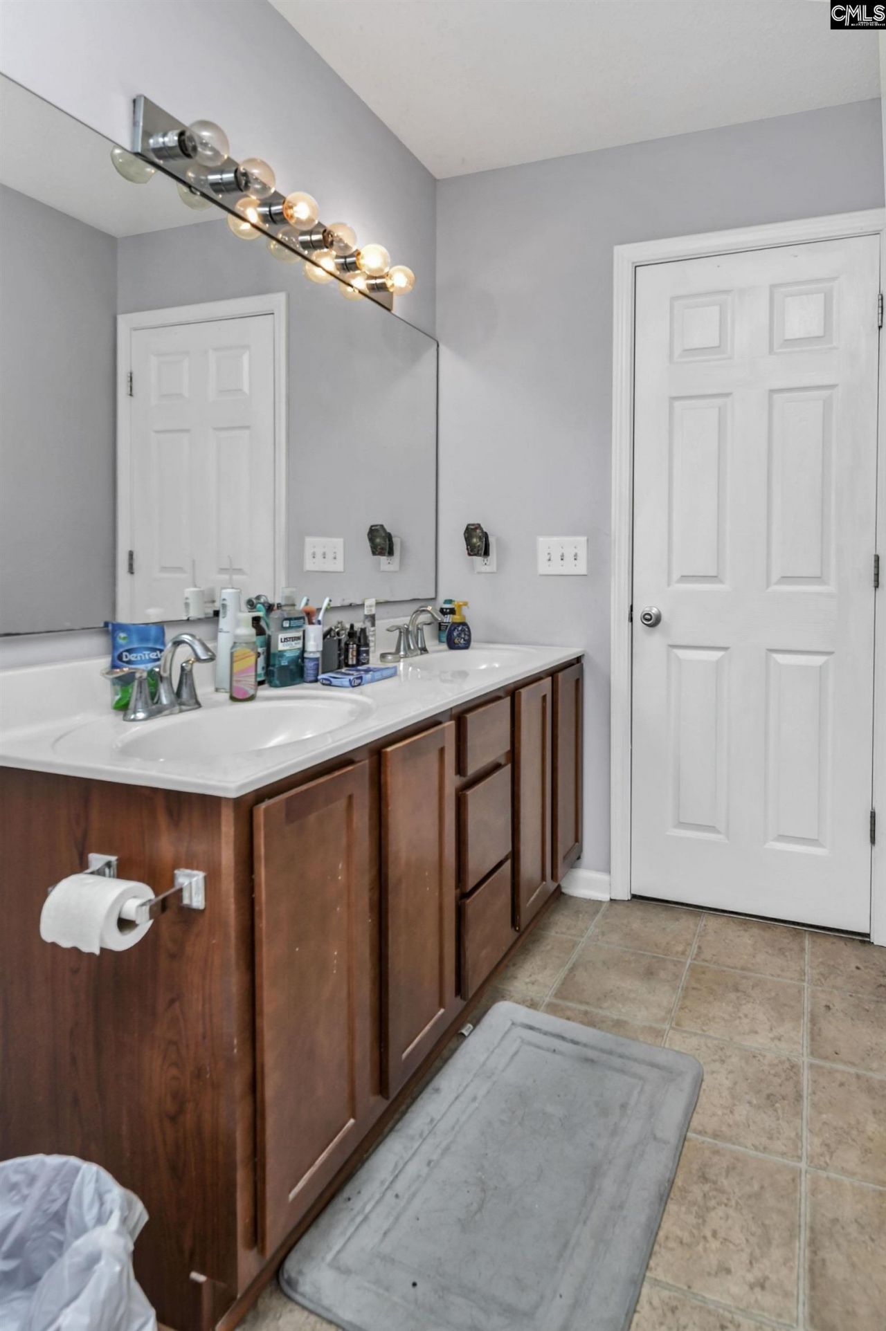 105 White Cedar Court Photo 24