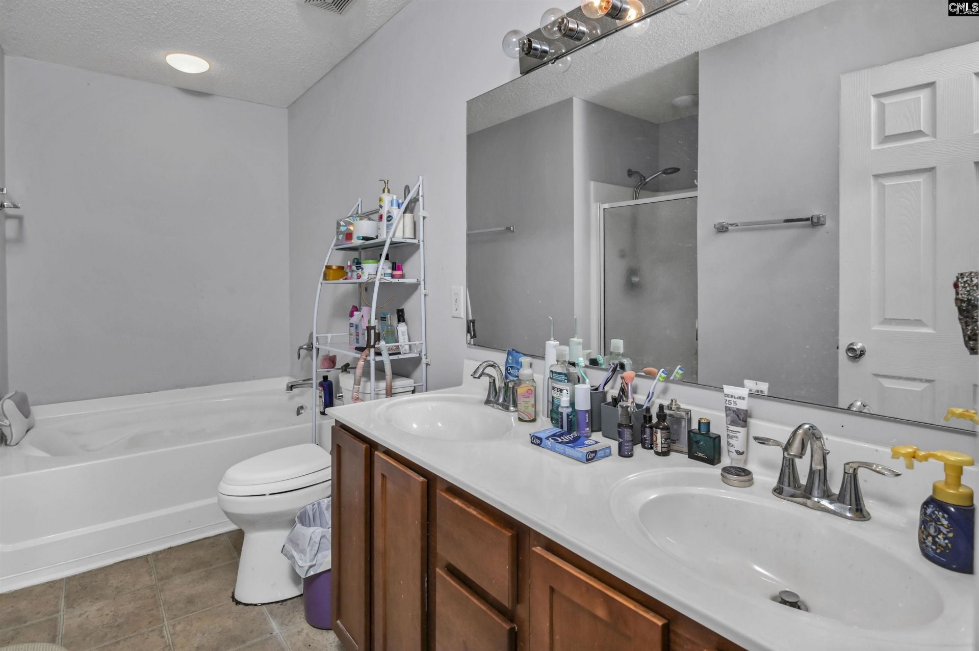 105 White Cedar Court Photo 26