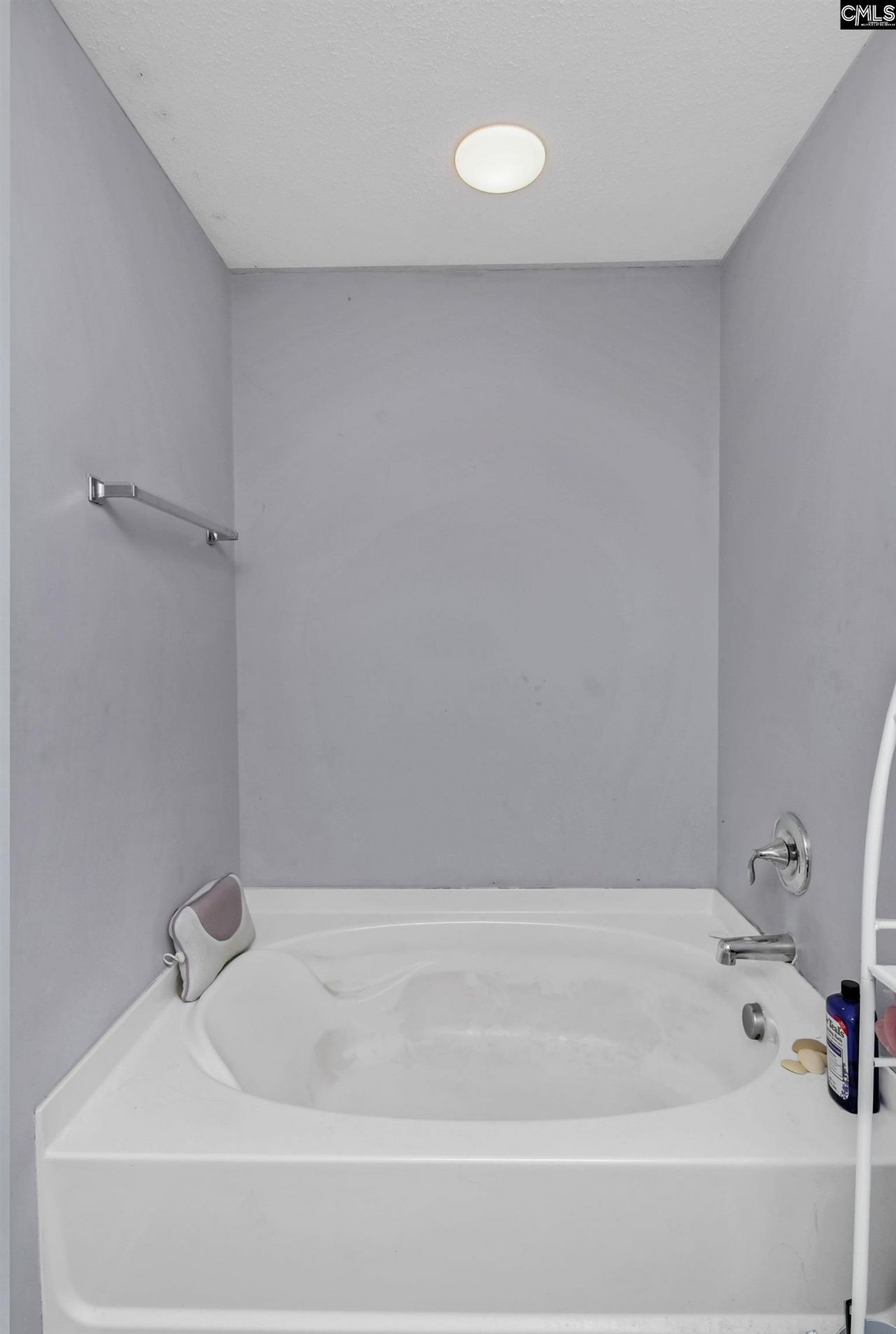 105 White Cedar Court Photo 27