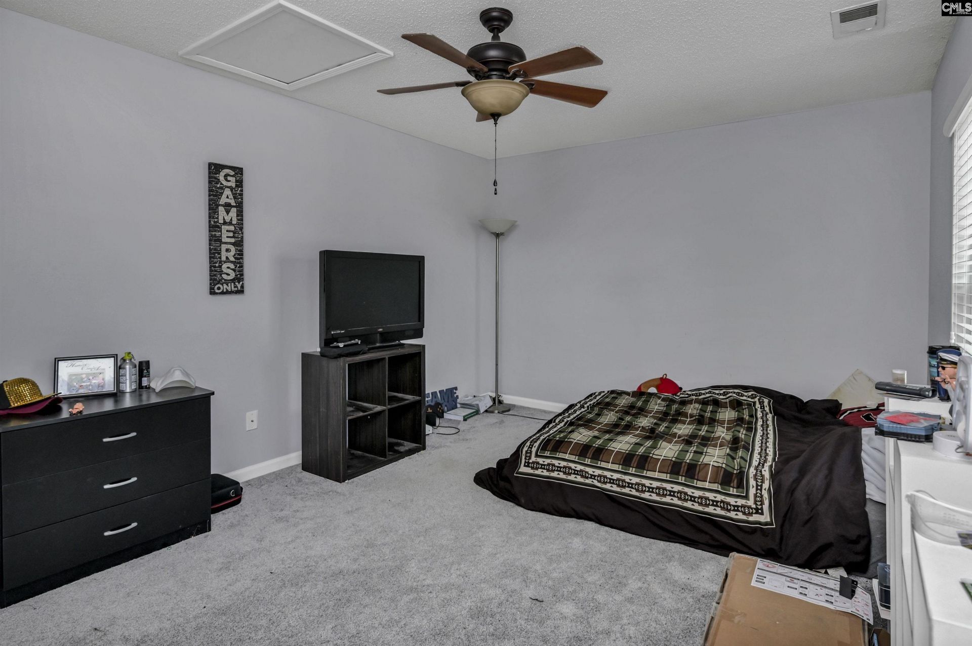 105 White Cedar Court Photo 29