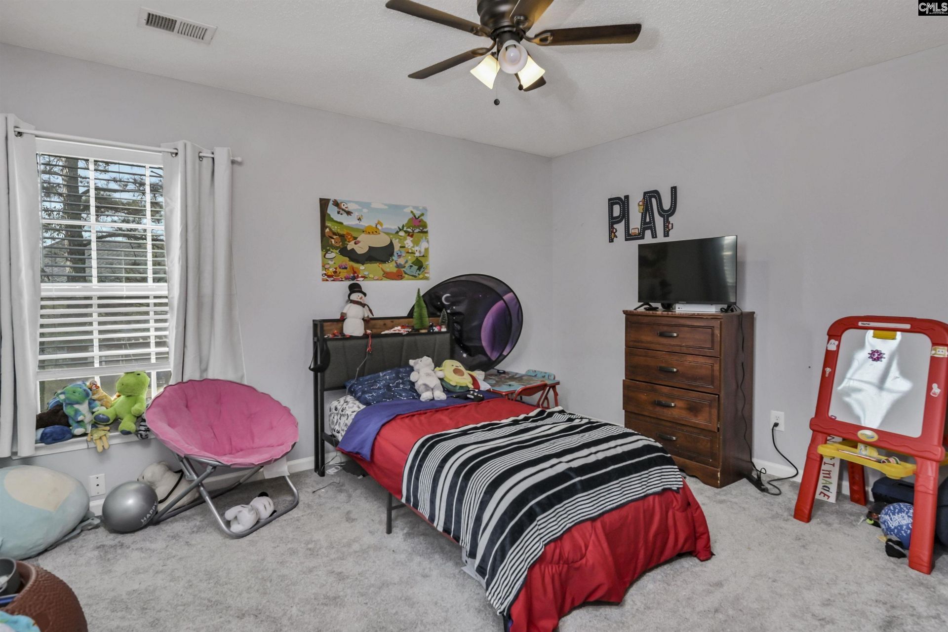 105 White Cedar Court Photo 32