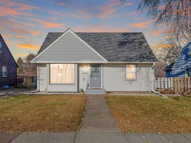 203 Moreland Avenue E, West Saint Paul, MN 55118