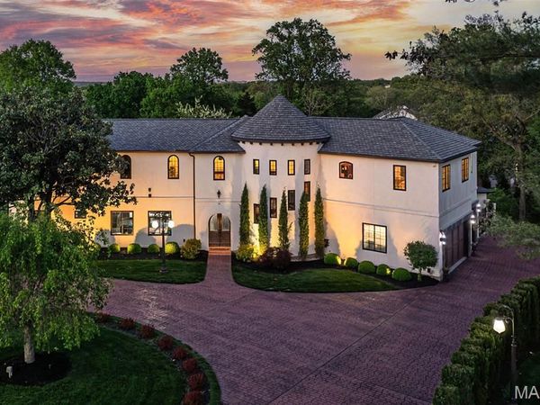 604 Glyn Cagny Road, Ballwin, MO 63021