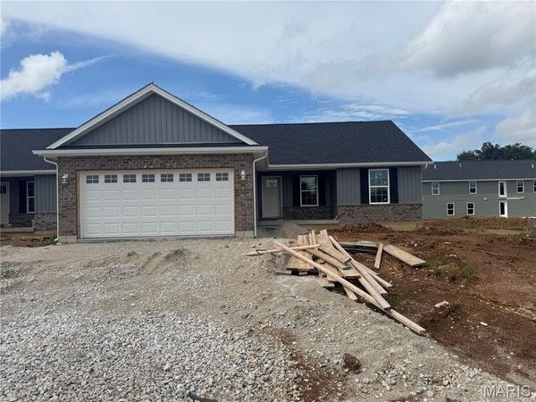 112 Grindstone Court, Moscow Mills, MO 63362