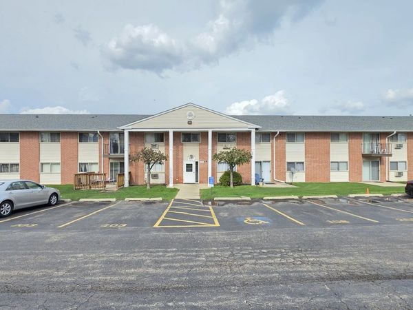 1557 Jill Court , Unit 206, Glendale Heights, IL 60139