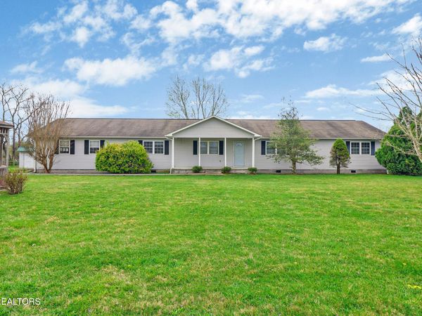 1048 Deep Draw Rd, Crossville, TN 38555