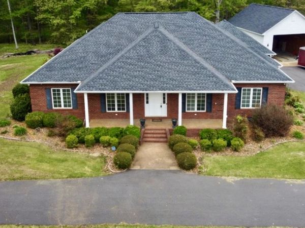 25 Max Dr , Paris, TN 38242