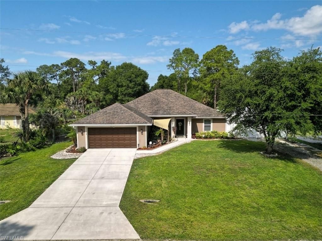 611 Cleveland Ave, Lehigh Acres, FL 33972 Photo