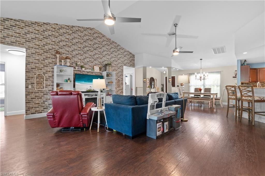 611 Cleveland Ave, Lehigh Acres, FL 33972 Photo
