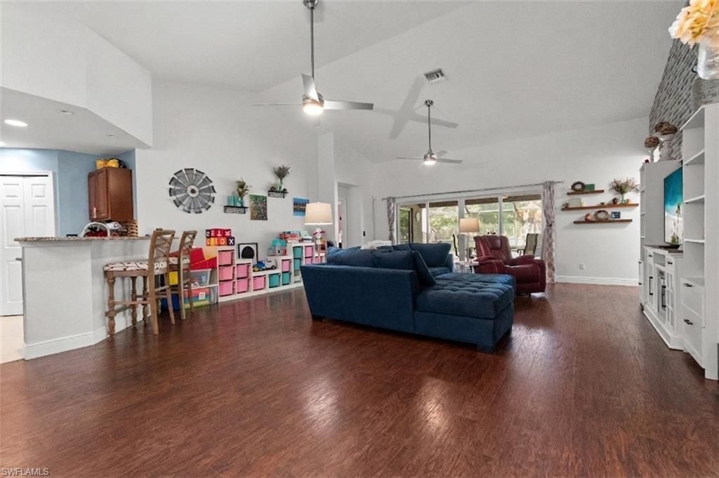 611 Cleveland Ave, Lehigh Acres, FL 33972 Photo