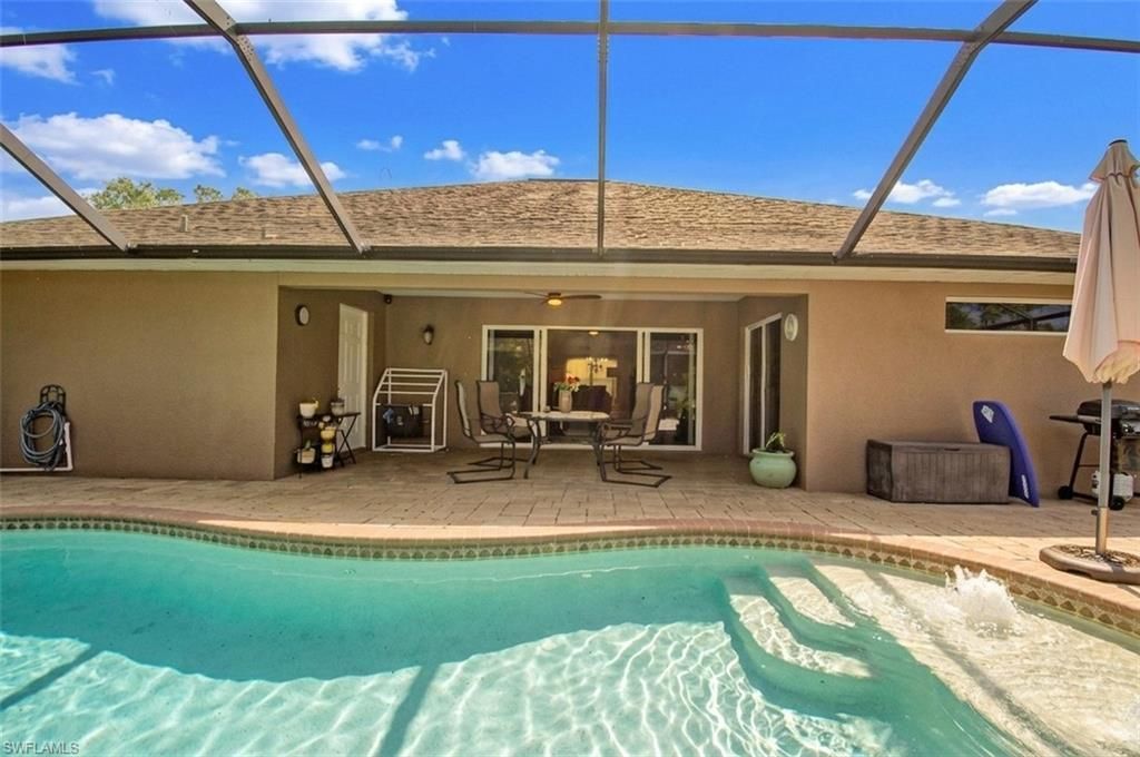 611 Cleveland Ave, Lehigh Acres, FL 33972 Photo