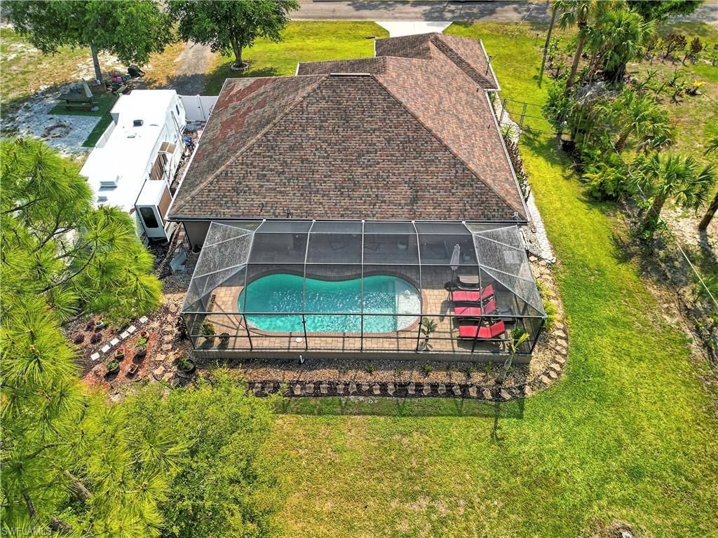 611 Cleveland Ave, Lehigh Acres, FL 33972 Photo