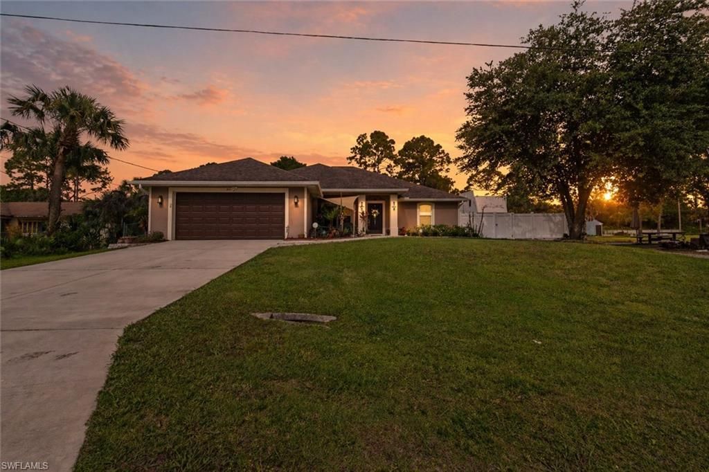 611 Cleveland Ave, Lehigh Acres, FL 33972 Photo