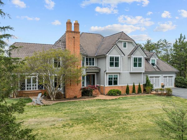 344 Stonelea DR , Troutville, VA 24175