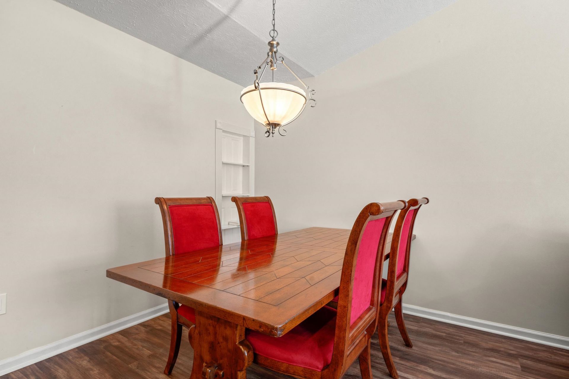 208 Indian Wells Ct.  Photo 6