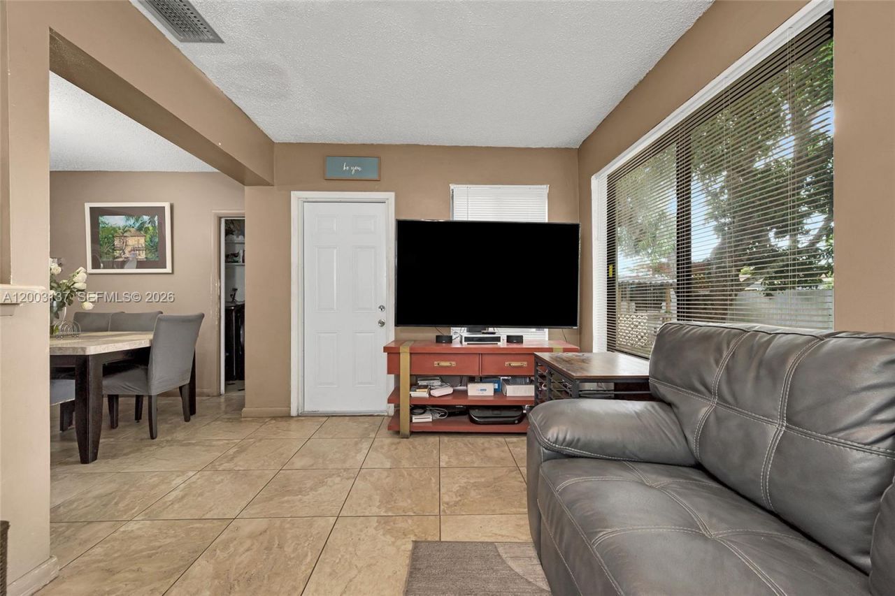 2630 Everglades Dr , Miramar, FL 33023 Photo