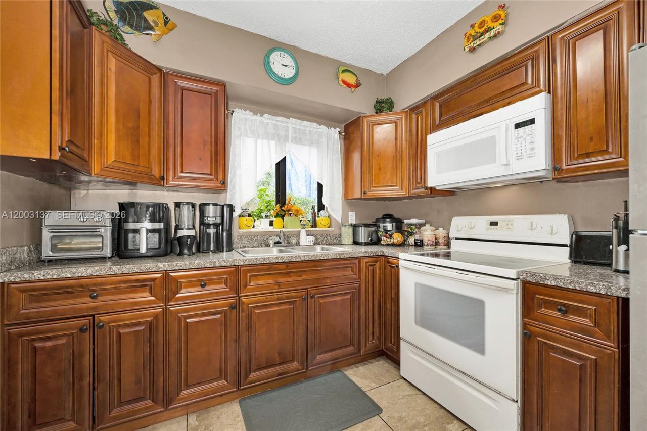 2630 Everglades Dr , Miramar, FL 33023 Photo