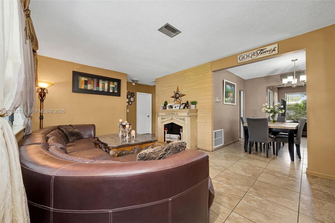 2630 Everglades Dr , Miramar, FL 33023 Photo