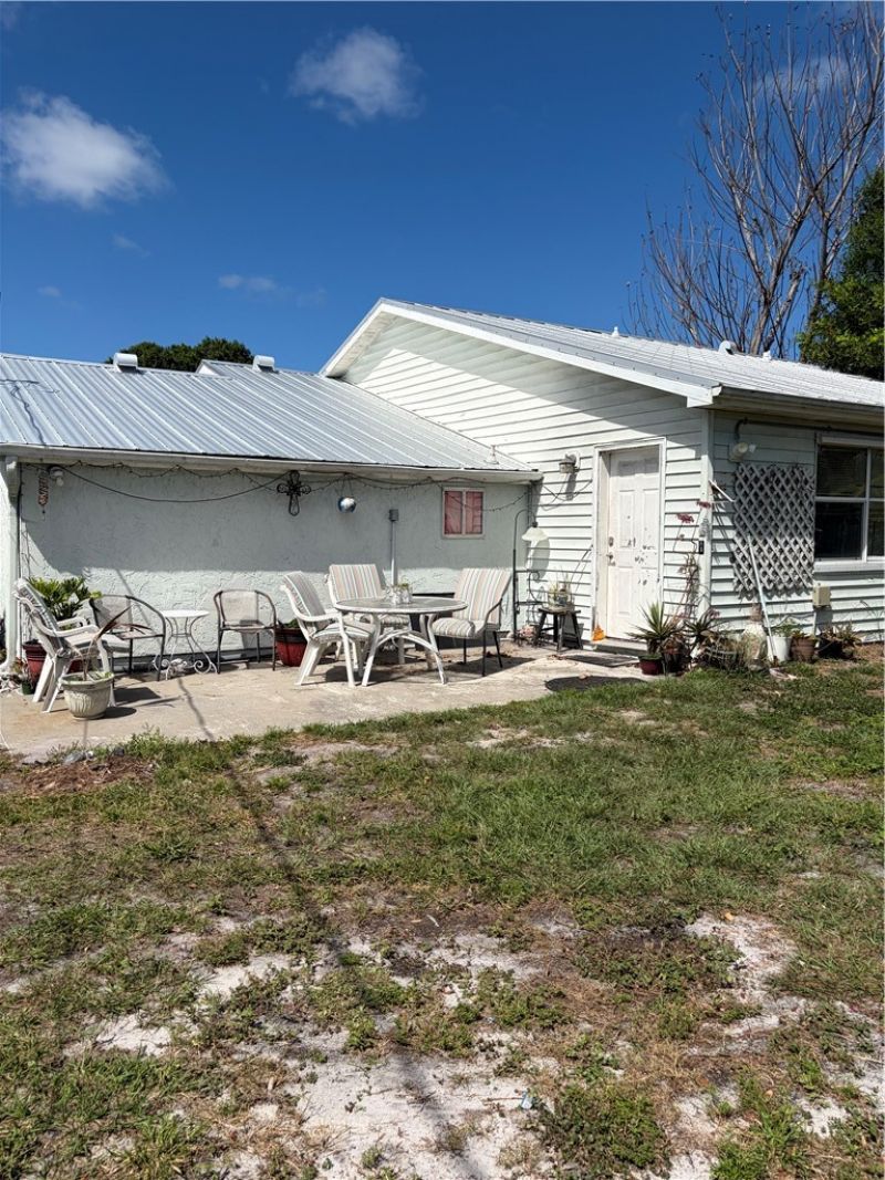 1055 23rd Place Sw, Vero Beach, FL 32962 Photo