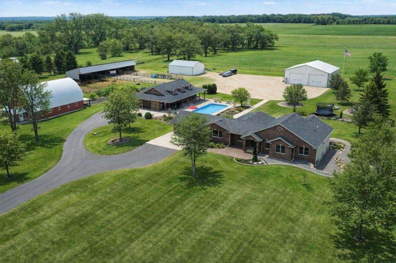 21356 Nicolai Avenue , Hastings, MN 55033