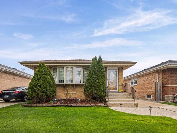 7807 S Kenneth Avenue , Chicago, IL 60652