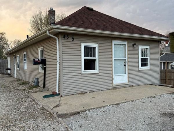 413 1/2 S Park Street , Kewanee, IL 61443