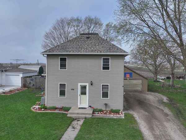 104 Lake Street, Blairsburg, IA 50034