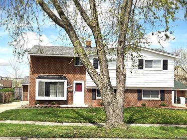 29600 Pickford Street , Livonia, MI 48152