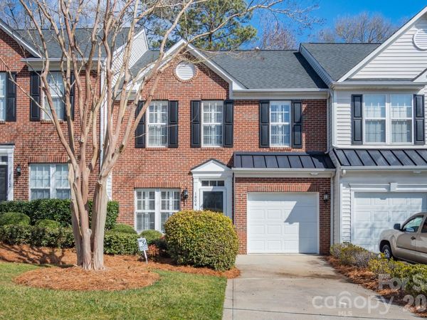 1804 Robinwood Village Drive , Gastonia, NC 28054
