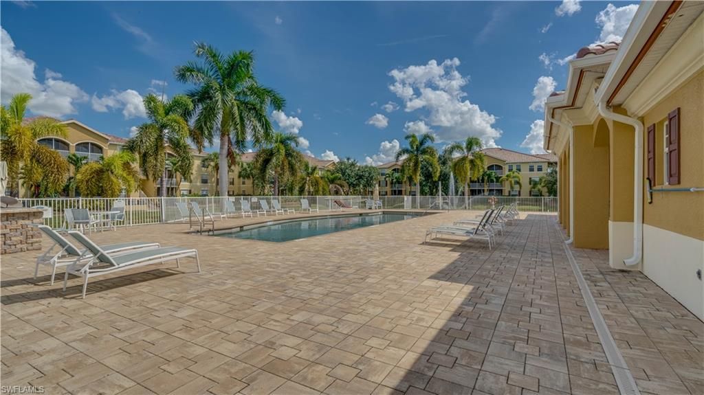 4105 Residence Dr, Unit 709, Fort Myers, FL 33901 Photo