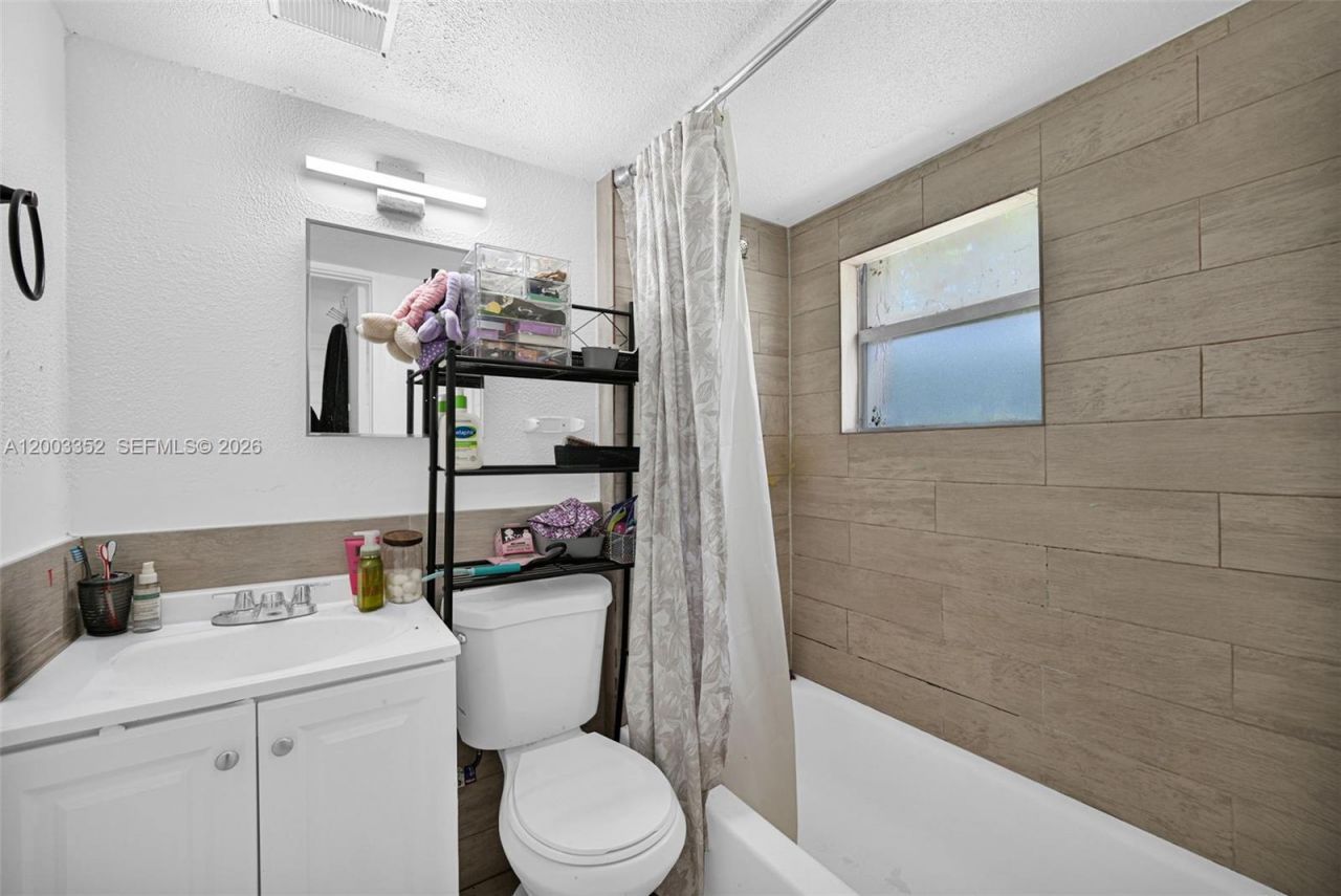 10601 SW 172nd St, Miami, FL 33157 Photo