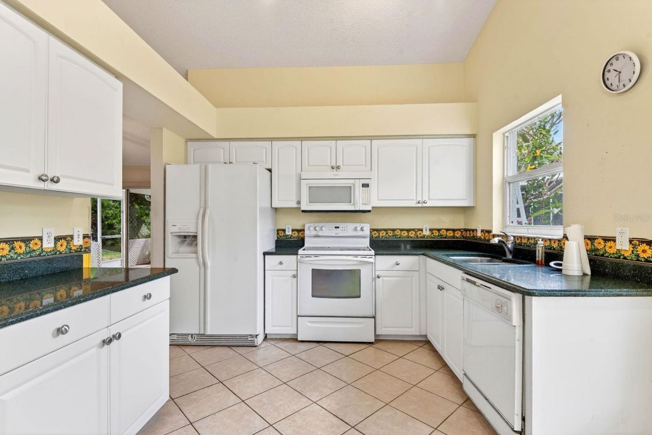 4913 72nd Court E, Bradenton, FL 34203 Photo