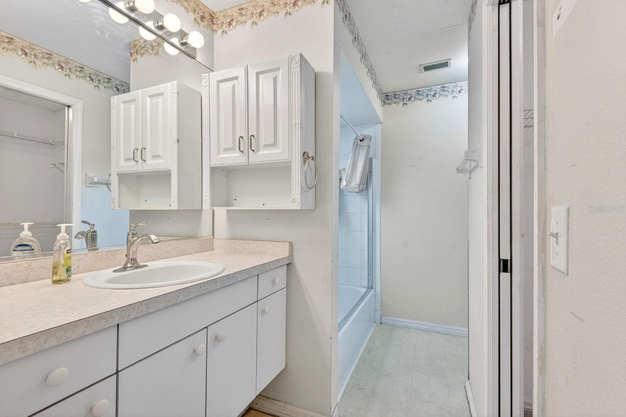 4913 72nd Court E, Bradenton, FL 34203 Photo