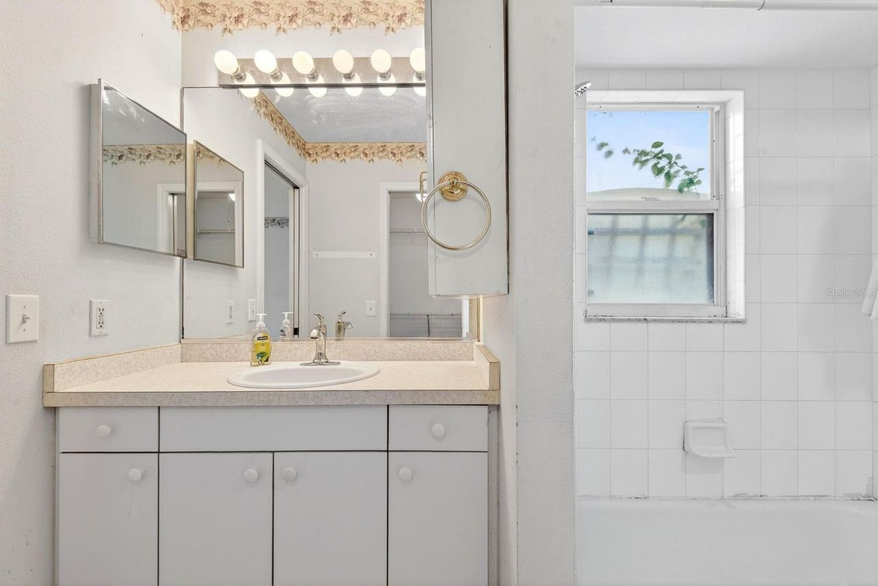 4913 72nd Court E, Bradenton, FL 34203 Photo