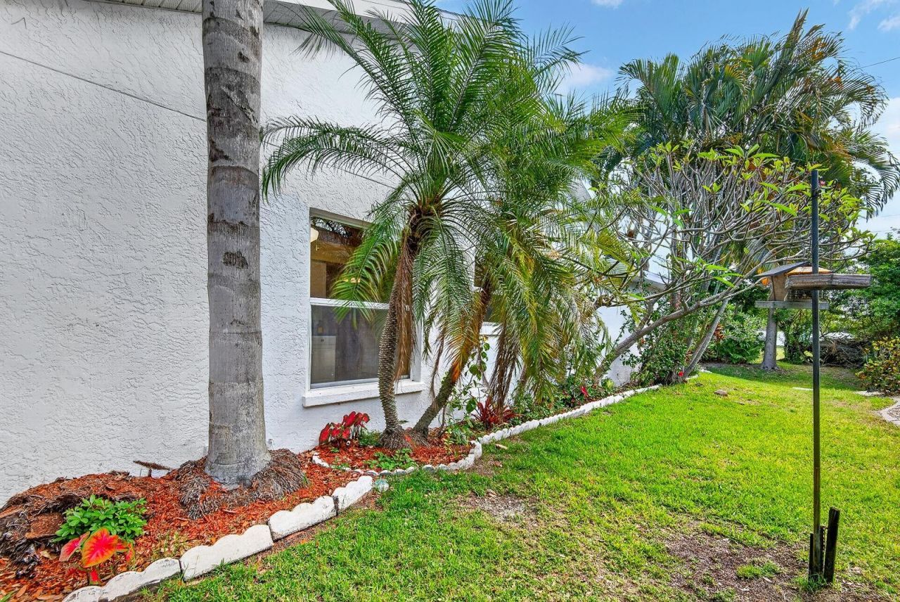 4913 72nd Court E, Bradenton, FL 34203 Photo