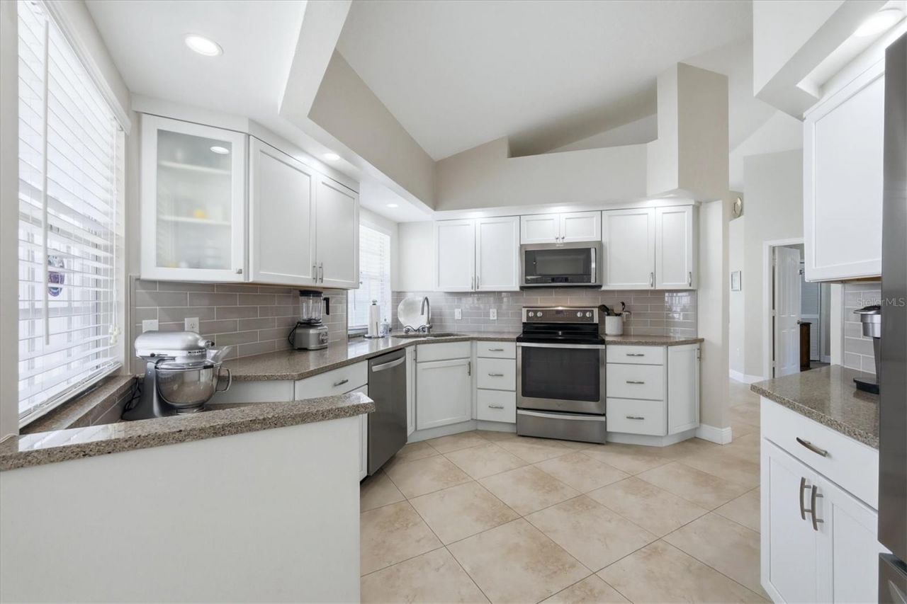 4068 Lyndhurst Court , Sarasota, FL 34235 Photo