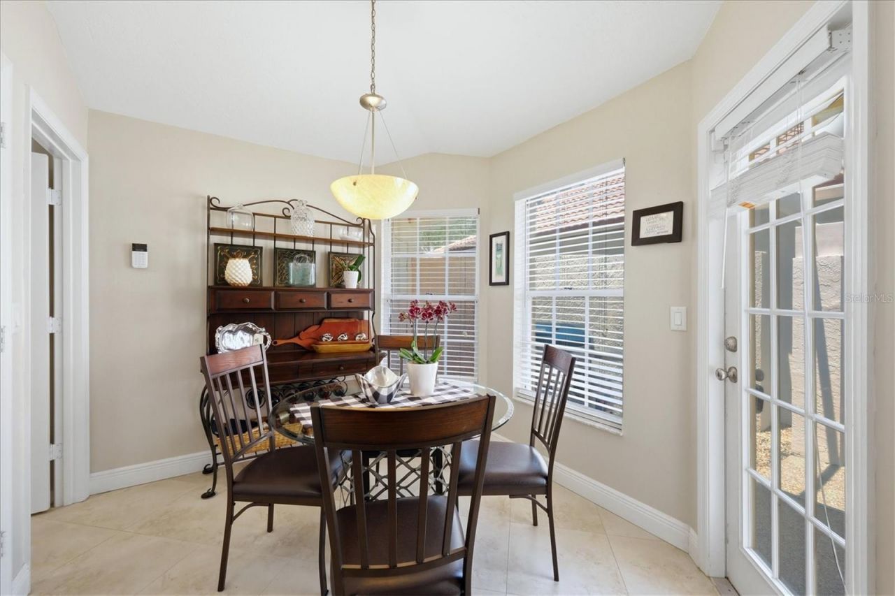 4068 Lyndhurst Court , Sarasota, FL 34235 Photo