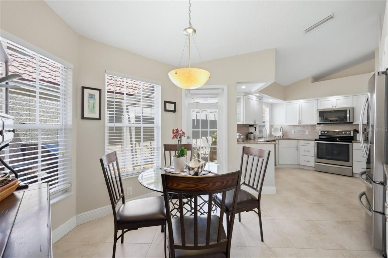 4068 Lyndhurst Court , Sarasota, FL 34235 Photo