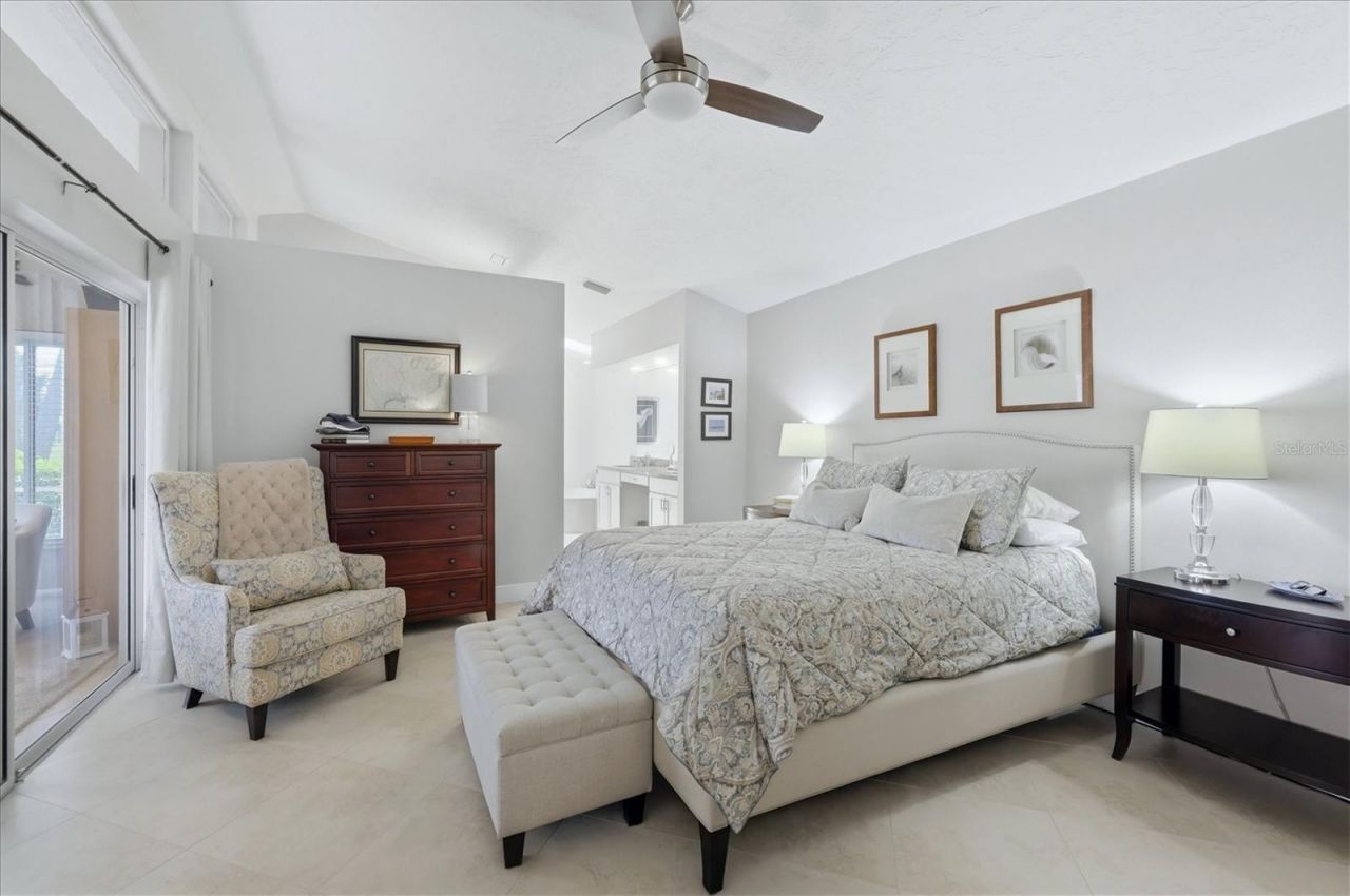 4068 Lyndhurst Court , Sarasota, FL 34235 Photo