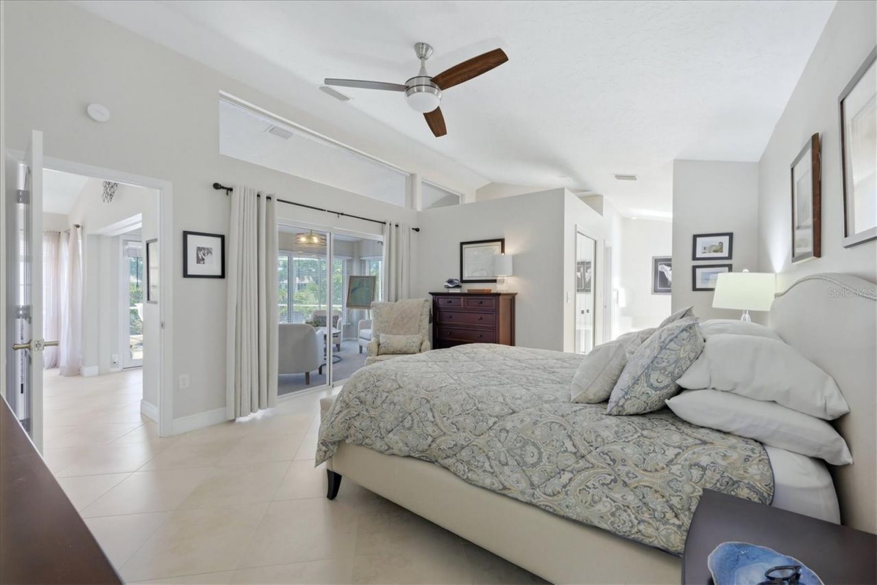 4068 Lyndhurst Court , Sarasota, FL 34235 Photo