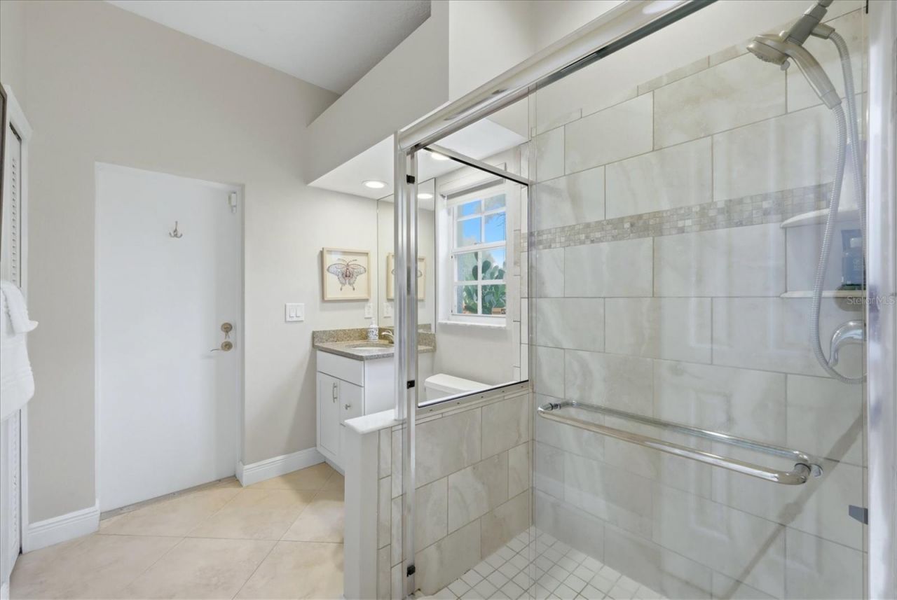 4068 Lyndhurst Court , Sarasota, FL 34235 Photo