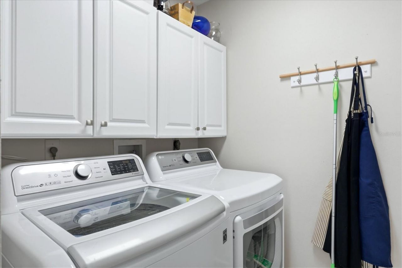 4068 Lyndhurst Court , Sarasota, FL 34235 Photo